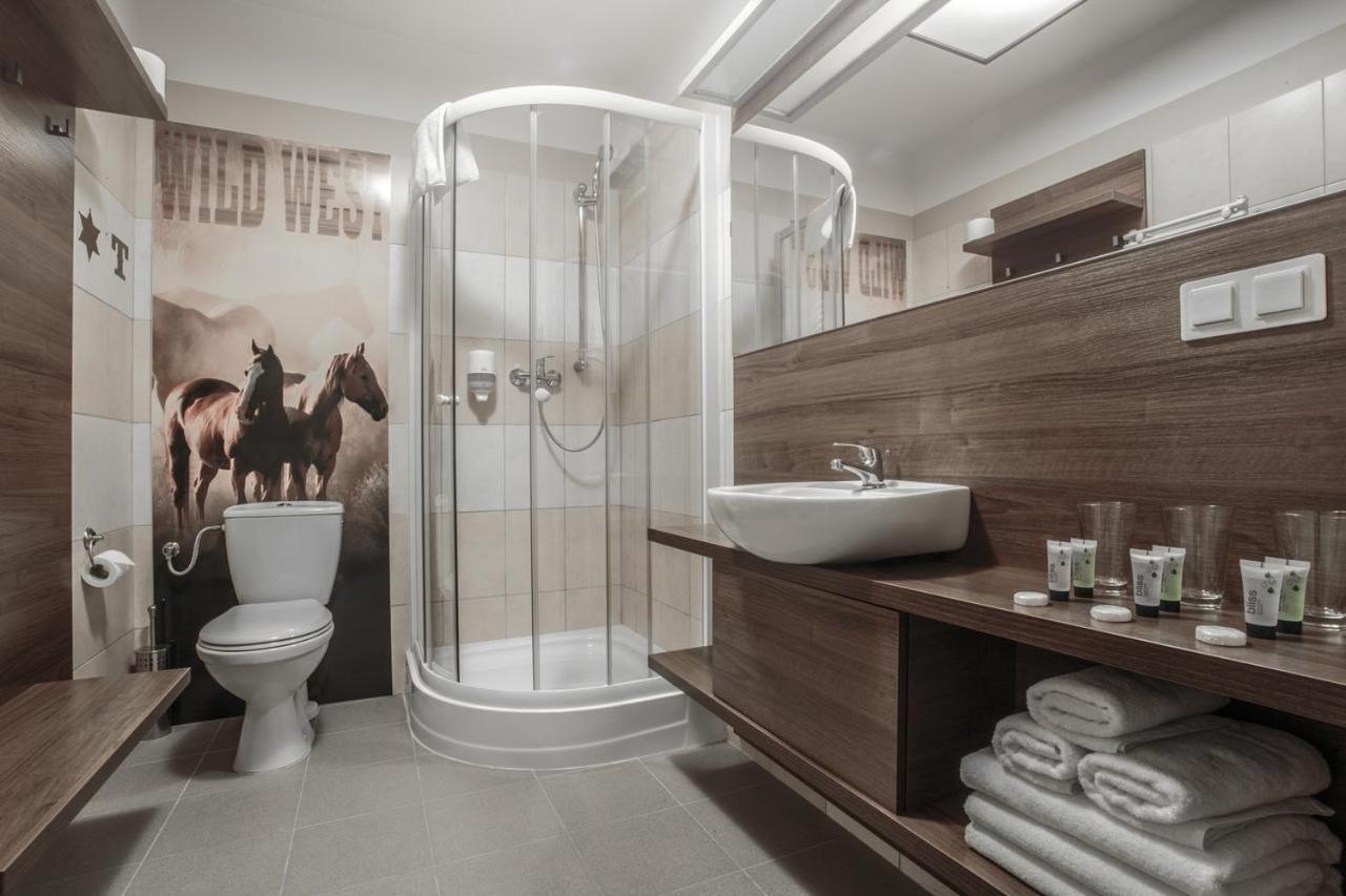 Hotel Texas - Żory Extérieur photo