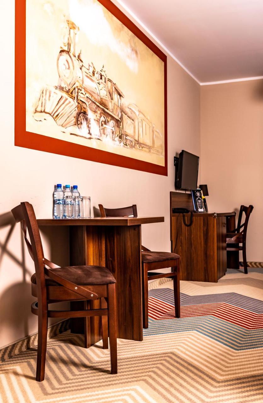 Hotel Texas - Żory Extérieur photo